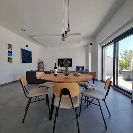 Nami Villa